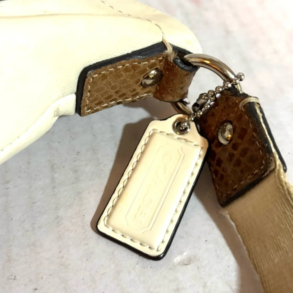 Coach vintage leather crossbody handbag - Picture 2 of 9
